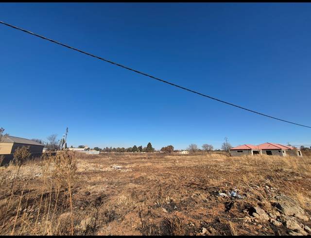 876M² VACANT LAND FOR SALE IN UNITAS PARK